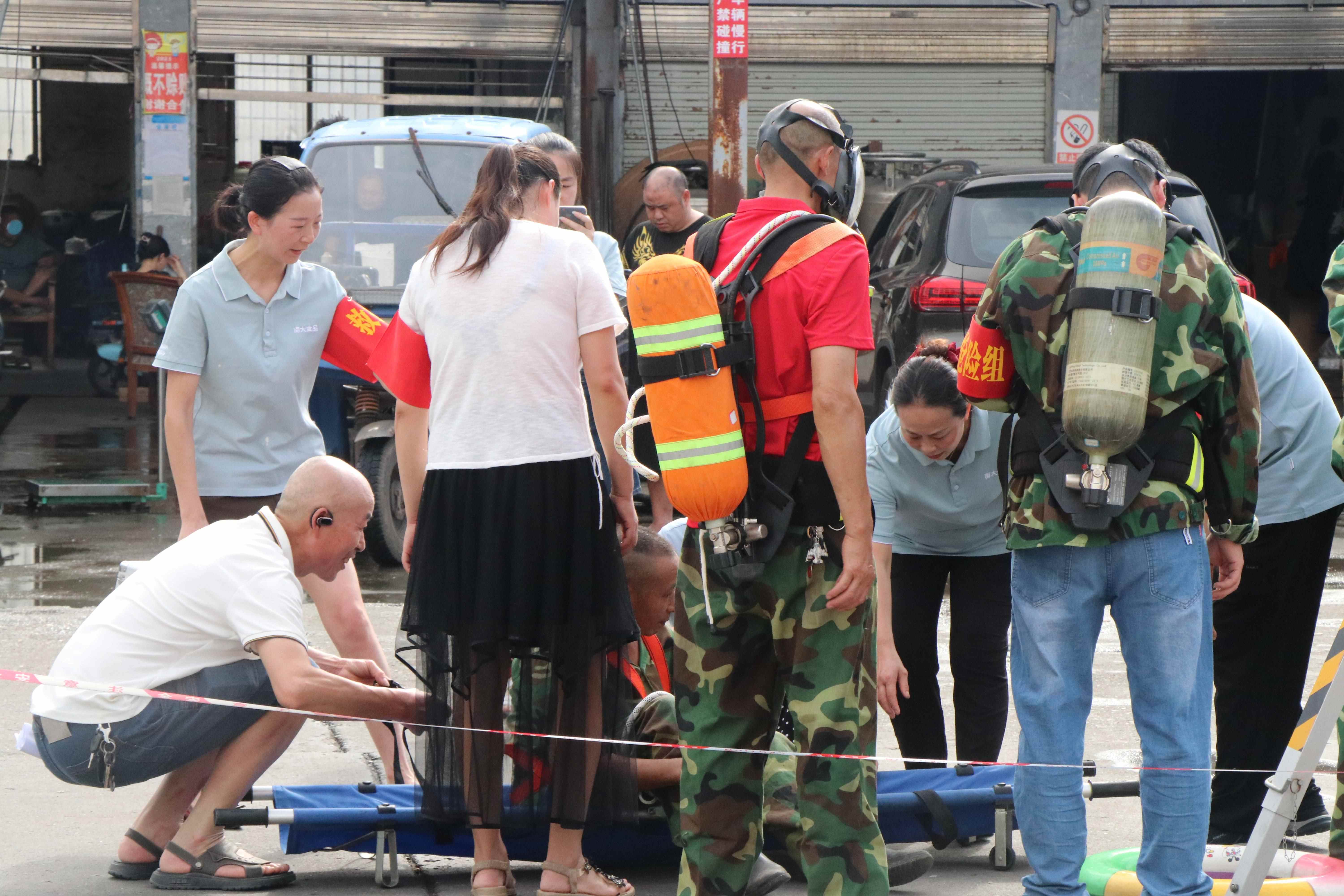 b0898c33d25d1d59c9e44564bbc17e4